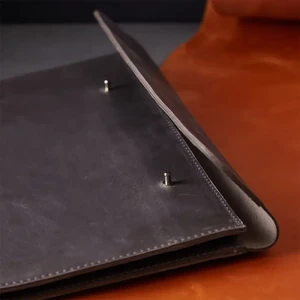 Шкіряний чохол-конверт INCARNE Neat Green для MacBook Air 15" M3 | M2 (2024 | 2023) - Фото 7