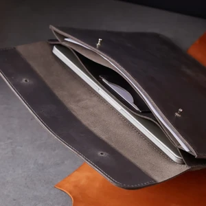 Шкіряний чохол-конверт INCARNE Neat Green для MacBook Air 15" M3 | M2 (2024 | 2023) - Фото 8