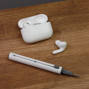 Набір 3 в 1 для чищення навушників AirPods зі щіткою, спонжем та металевим пером | iLoungeMax Cleaning - Фото 4