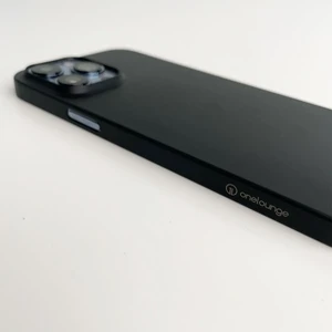 Супертонкий чехол oneLounge 1Thin 0.35mm Black для iPhone 13 Pro Max - Фото 12