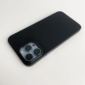 Супертонкий чехол oneLounge 1Thin 0.35mm Black для iPhone 13 Pro Max - Фото 11