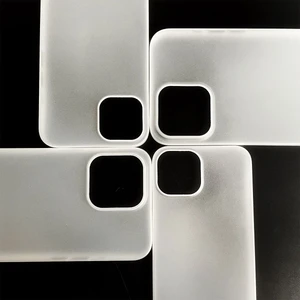 Супертонкий чехол oneLounge 1Thin 0.35mm White для iPhone 13 mini - Фото 7