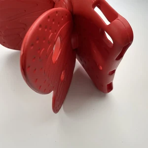 Детский чехол iLoungeMax Cartoon Butterfly Red для Apple iPad 9 | 8 | 7 10.2" (2021 | 2020 | 2019) | Air 3 10.5" | Pro 10.5" - Фото 7