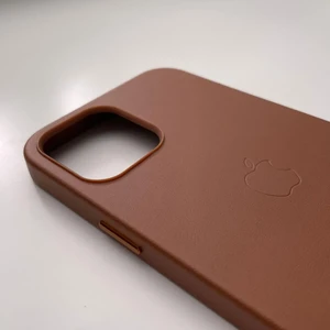 Кожаный чехол iLoungeMax Genuine Leather Case MagSafe Saddle Brown для iPhone 12 Pro Max ОЕМ - Фото 3