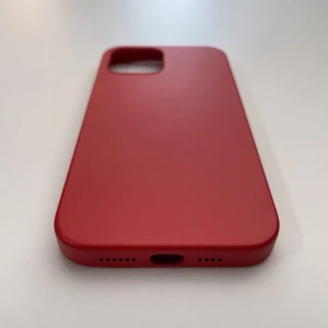 Кожаный чехол iLoungeMax Genuine Leather Case MagSafe Red для iPhone 12 Pro Max ОЕМ - Фото 5