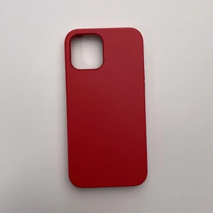 Кожаный чехол iLoungeMax Genuine Leather Case MagSafe Red для iPhone 12 Pro Max ОЕМ - Фото 3