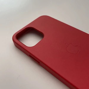 Шкіряний чохол iLoungeMax Genuine Leather Case MagSafe Red для iPhone 12 | 12 Pro ОЕМ - Фото 5