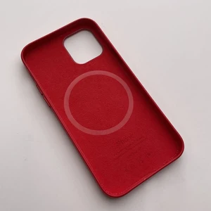 Шкіряний чохол iLoungeMax Genuine Leather Case MagSafe Red для iPhone 12 | 12 Pro ОЕМ - Фото 7