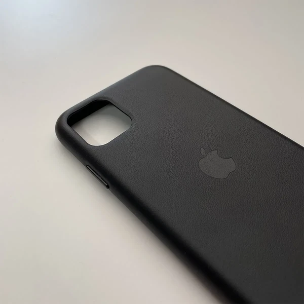 Шкіряний чохол iLoungeMax Leather Case Black для iPhone 11 OEM