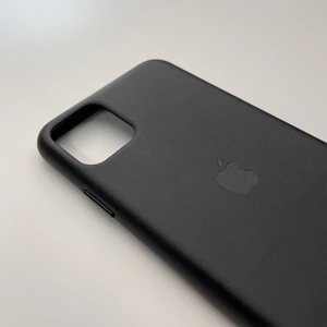 Кожаный чехол iLoungeMax Leather Case Black для iPhone 11 Pro Max OEM (MX0E2)  - Фото 1