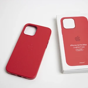 Кожаный чехол iLoungeMax Leather Case MagSafe Red для iPhone 12 Pro Max OEM (с поддержкой анимации) - Фото 5