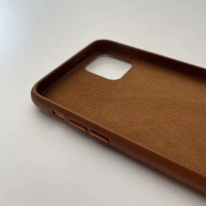 Кожаный чехол iLoungeMax Leather Case Saddle Brown для iPhone 11 Pro Max OEM (MX0D2) - Фото 3