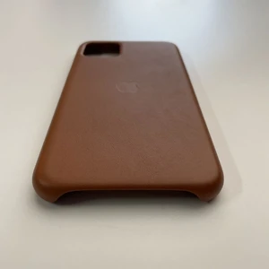 Кожаный чехол iLoungeMax Leather Case Saddle Brown для iPhone 11 Pro Max OEM (MX0D2) - Фото 2