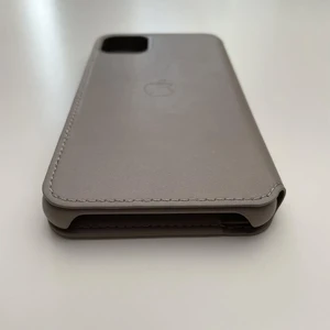 Кожаный чехол-бумажник iLoungeMax Leather Folio Taupe для iPhone 11 Pro Max OEM - Фото 4