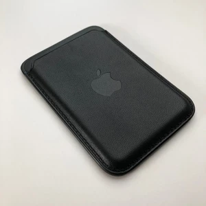 Кожаный чехол-бумажник iLoungeMax Leather Wallet MagSafe Black для iPhone 15 | 14 | 13 | 12 OEM - Фото 4