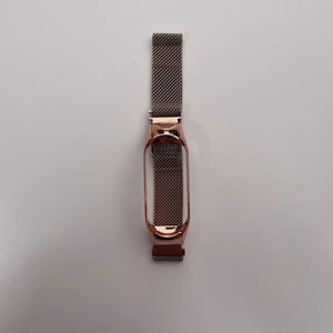 Металлический ремешок iLoungeMax Milanese Loop Rose Gold для Xiaomi Mi Band 5 | 6 - Фото 2