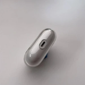 Защитный пластиковый чехол iLoungeMax Nike для Apple AirPods Pro - Фото 2