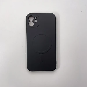 Черный силиконовый чехол iLoungeMax Silicone Case Full Camera Protective Black для iPhone 11 - Фото 2