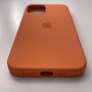 Силіконовий чохол iLoungeMax Silicone Case MagSafe Kumquat для iPhone 12 | 12 Pro OEM - Фото 5