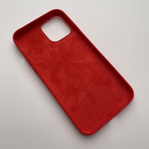 Силиконовый чехол iLoungeMax Silicone Case Red для iPhone 12 Pro Max OEM - Фото 6