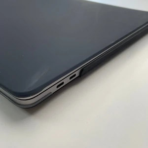 Пластиковый чехол iLoungeMax Soft Touch Black для MacBook Pro 16" (2019) - Фото 3