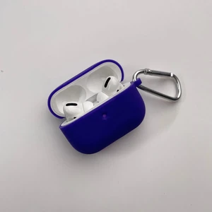 Чехол с карабином iLoungeMax TPU Case Lavander для AirPods Pro - Фото 2