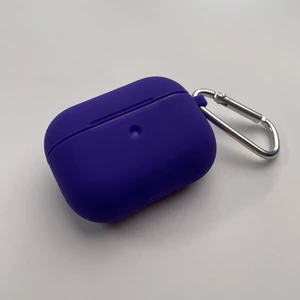 Чехол с карабином iLoungeMax TPU Case Lavander для AirPods Pro - Фото 3