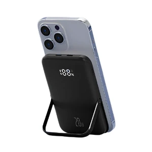 Повербанк MagSafe для iPhone с подставкой и LED дисплеем 10000mAh, 20W | iLoungeMax PowerStand Black - Фото 3