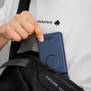 Повербанк MagSafe для iPhone / Apple Watch 10000mAh, с быстрой зарядкой 20W и подставкой | iLoungeMax PowerBank Duo Blue - Фото 7