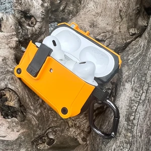 Протиударний чохол з замком iLoungeMax Creative Carbon Fiber Case Pumpkin для AirPods Pro 2 - Фото 4