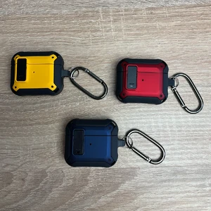 Противоударный чехол на замке для AirPods 3 с карабином | iLoungeMax Lock Case Red - Фото 6