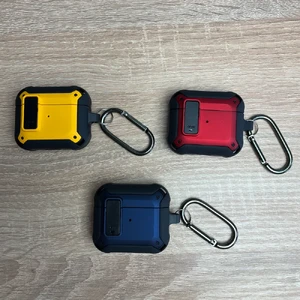 Противоударный чехол на замке для AirPods 3 с карабином | iLoungeMax Lock Case Yellow - Фото 5