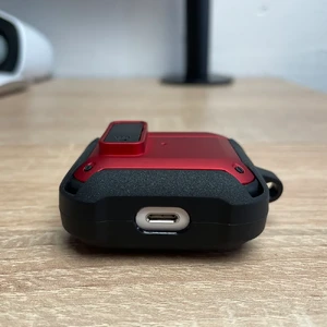 Противоударный чехол на замке для AirPods 3 с карабином | iLoungeMax Lock Case Red - Фото 4