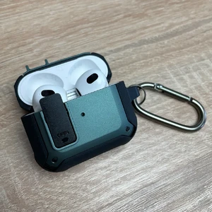 Противоударный чехол на замке для AirPods 3 с карабином | iLoungeMax Lock Case Green - Фото 5