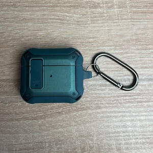 Противоударный чехол на замке для AirPods 3 с карабином | iLoungeMax Lock Case Light Green - Фото 4