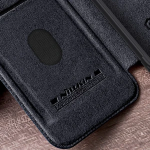 Кожаный чехол-книжка со шторкой для камеры Nillkin Qin Pro Leather Black для iPhone 15 - Фото 9