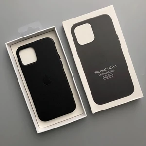 Черный кожаный чехол iLoungeMax Leather Case MagSafe Black для iPhone 12 | 12 Pro OEM (с поддержкой анимации) - Фото 3