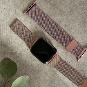 Ремешок iLoungeMax Milanese Loop Rose Gold для Apple Watch Ultra 49mm | 45mm | 44mm | 42mm - Фото 7