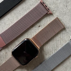 Ремешок iLoungeMax Milanese Loop Rose Gold для Apple Watch Ultra 49mm | 45mm | 44mm | 42mm - Фото 11