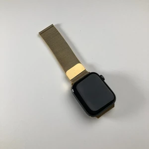 Ремінець iLoungeMax Milanese Loop Gold для Apple Watch Ultra 49mm | 45mm | 44mm | 42mm - Фото 4
