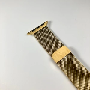 Ремінець iLoungeMax Milanese Loop Gold для Apple Watch Ultra 49mm | 45mm | 44mm | 42mm - Фото 5