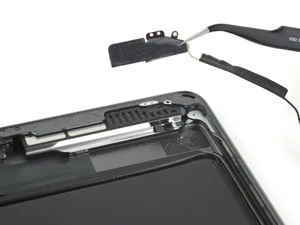 Замена антенны Wi-Fi на iPad 9 10.2