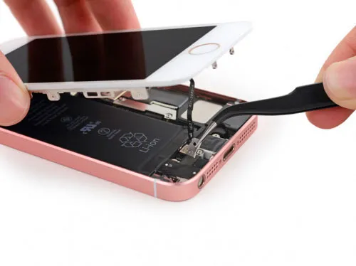 Ремонт GSM-модуля связи iPhone SE