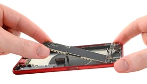 Ремонт материнской платы iPhone SE 2 (2020)