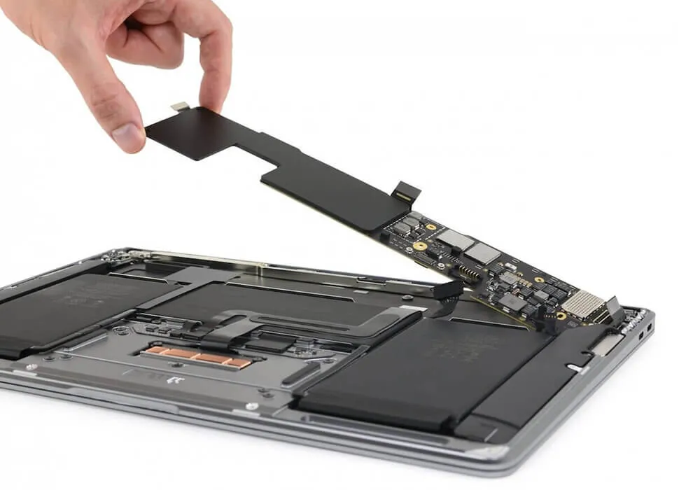 Ремонт материнской платы MacBook Air 13" M1 (2020) A2337
