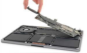 Ремонт материнської плати MacBook Pro 13