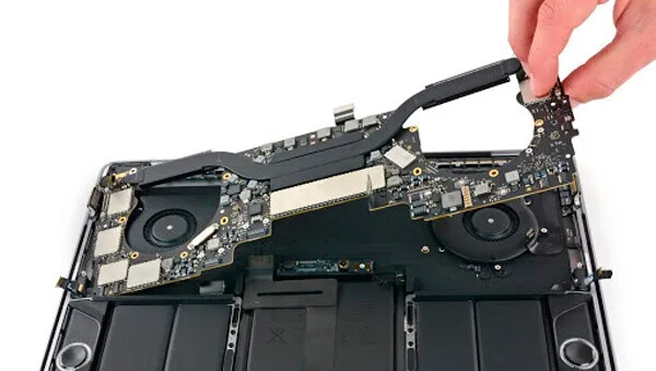 Ремонт материнської плати MacBook Pro 13"Retina (2014 | 2015) А1502