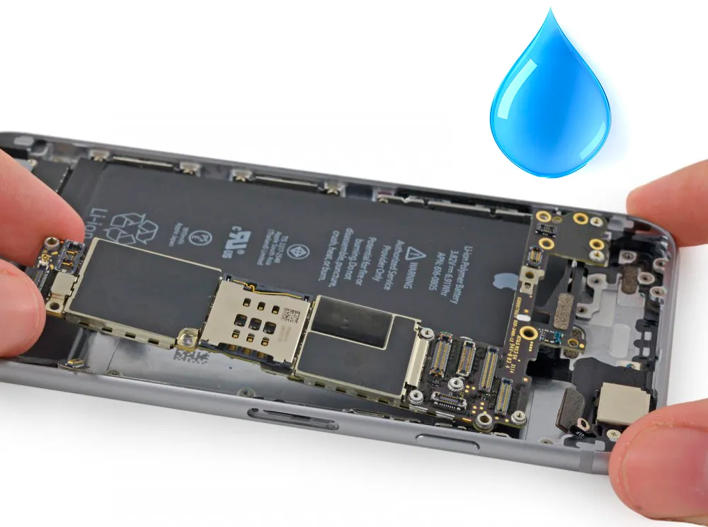 Ремонт материнської плати після попадання води iPhone 6