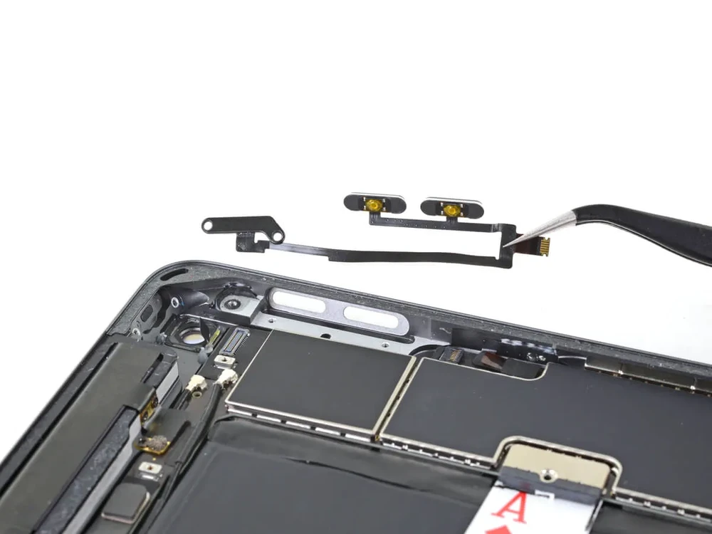 Заміна шлейфу кнопок гучності iPad 9 10.2" (2021)