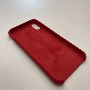 Силиконовый чехол iLoungeMax Silicone Case (PRODUCT) RED для iPhone X | XS OEM - Фото 3